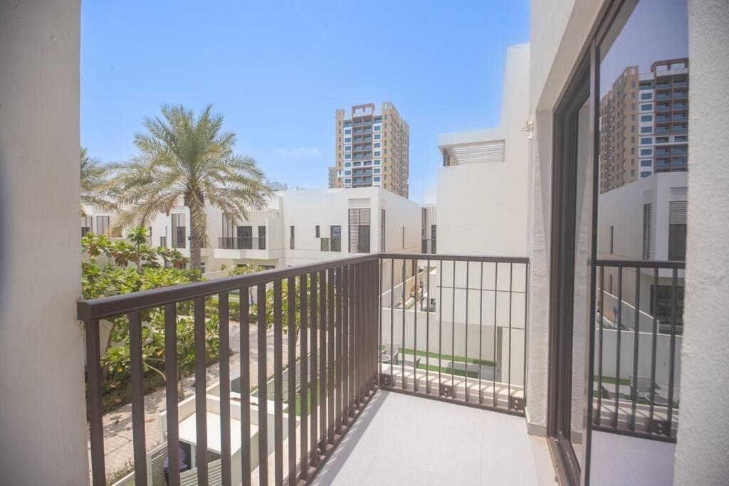 Luxury 3 Bdr Villa By The Sea 54 Эль-Фуджайра Экстерьер фото
