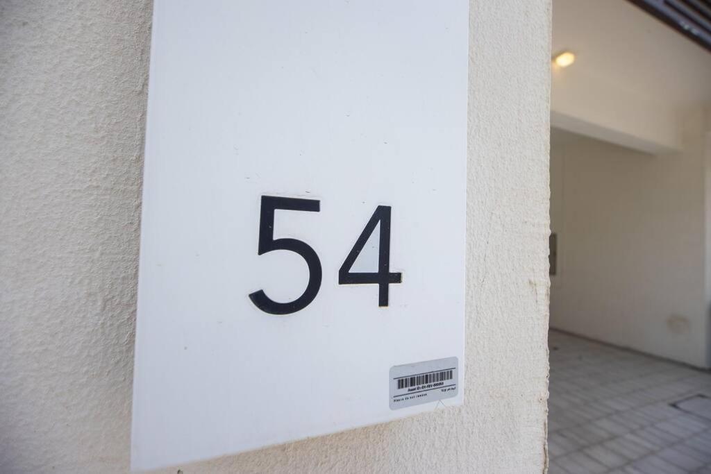 Luxury 3 Bdr Villa By The Sea 54 Эль-Фуджайра Экстерьер фото